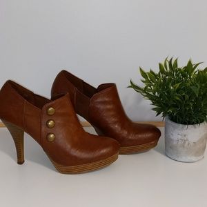 🌿SALE 3/$25🌿 Classy Brown Heels